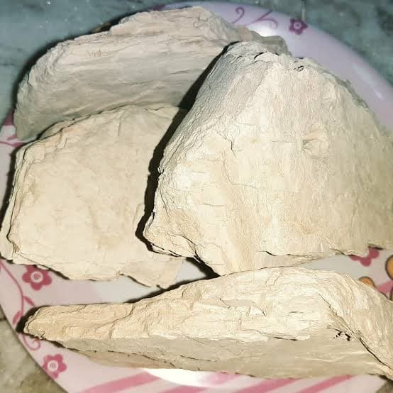 Skin benifits of multani mitti.