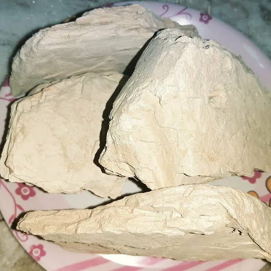 Skin benifits of multani mitti.