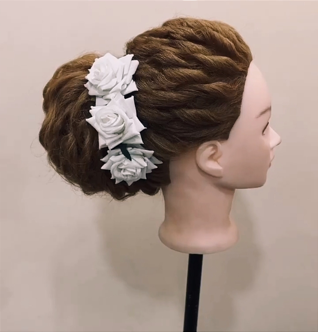 BEAUTIFUL HAIRSTYLES.