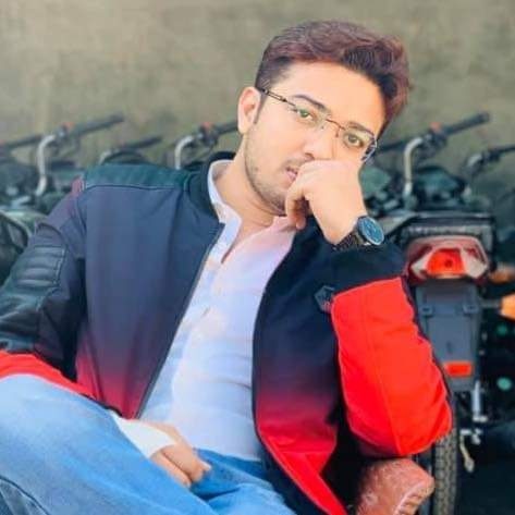 Hi Everyone - My name is Hamza Qamar &amp; I am from Pakistan