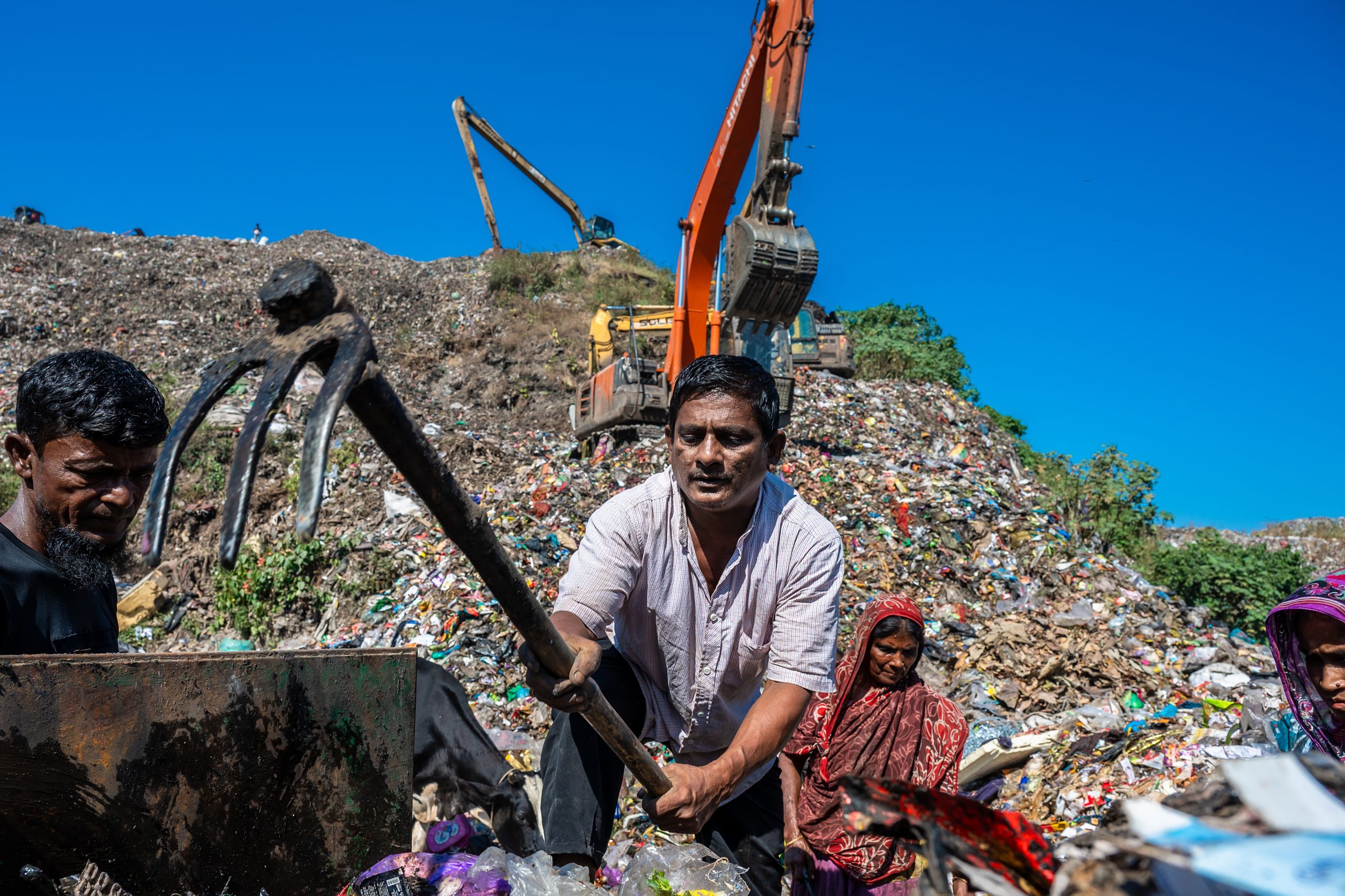 Barehanded Sorting scaled