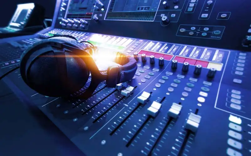 Launch Your Career in Sound & Music: Business Ideas, Talent Tips & Ad Suggestions