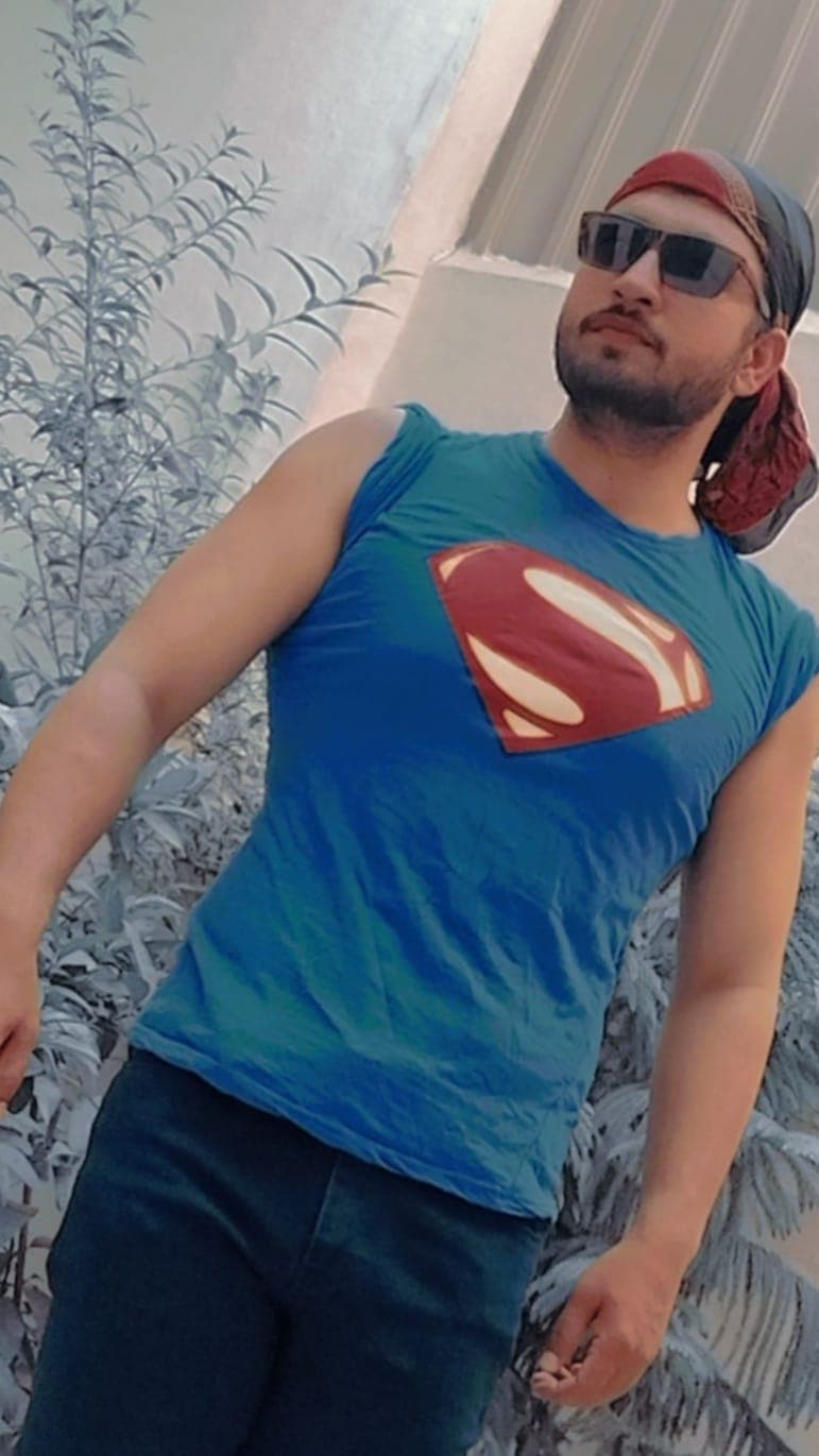 I LIKE GYM WORKOUT AND BE LIKE A MODEL
