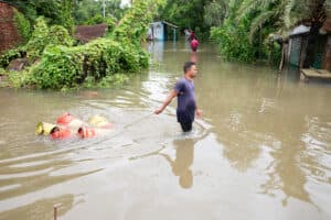 Rising Waters, Resilient Lives