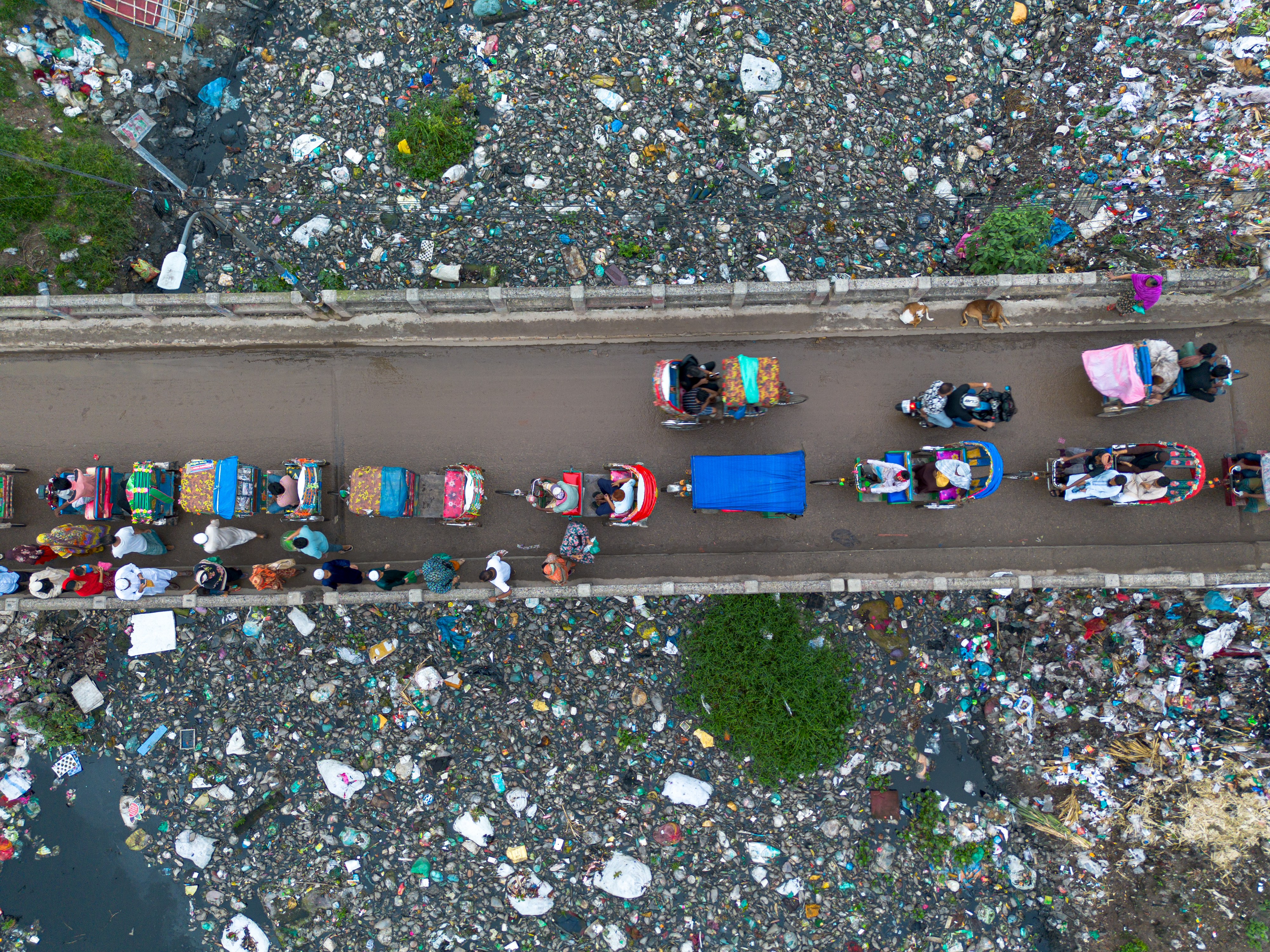 plastic pollution in bangladesh