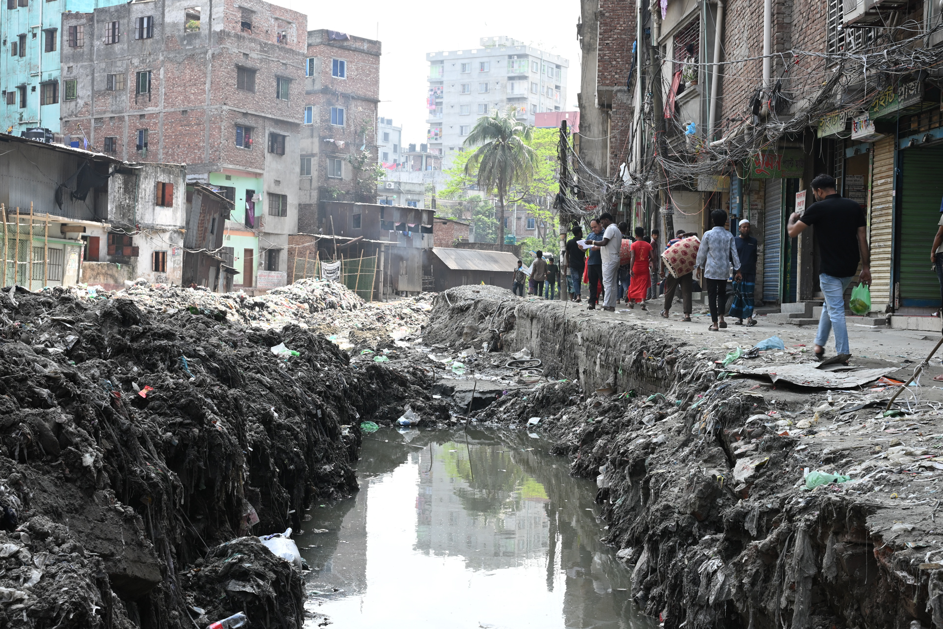 Life Beside Pollution