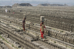 Silent Builders